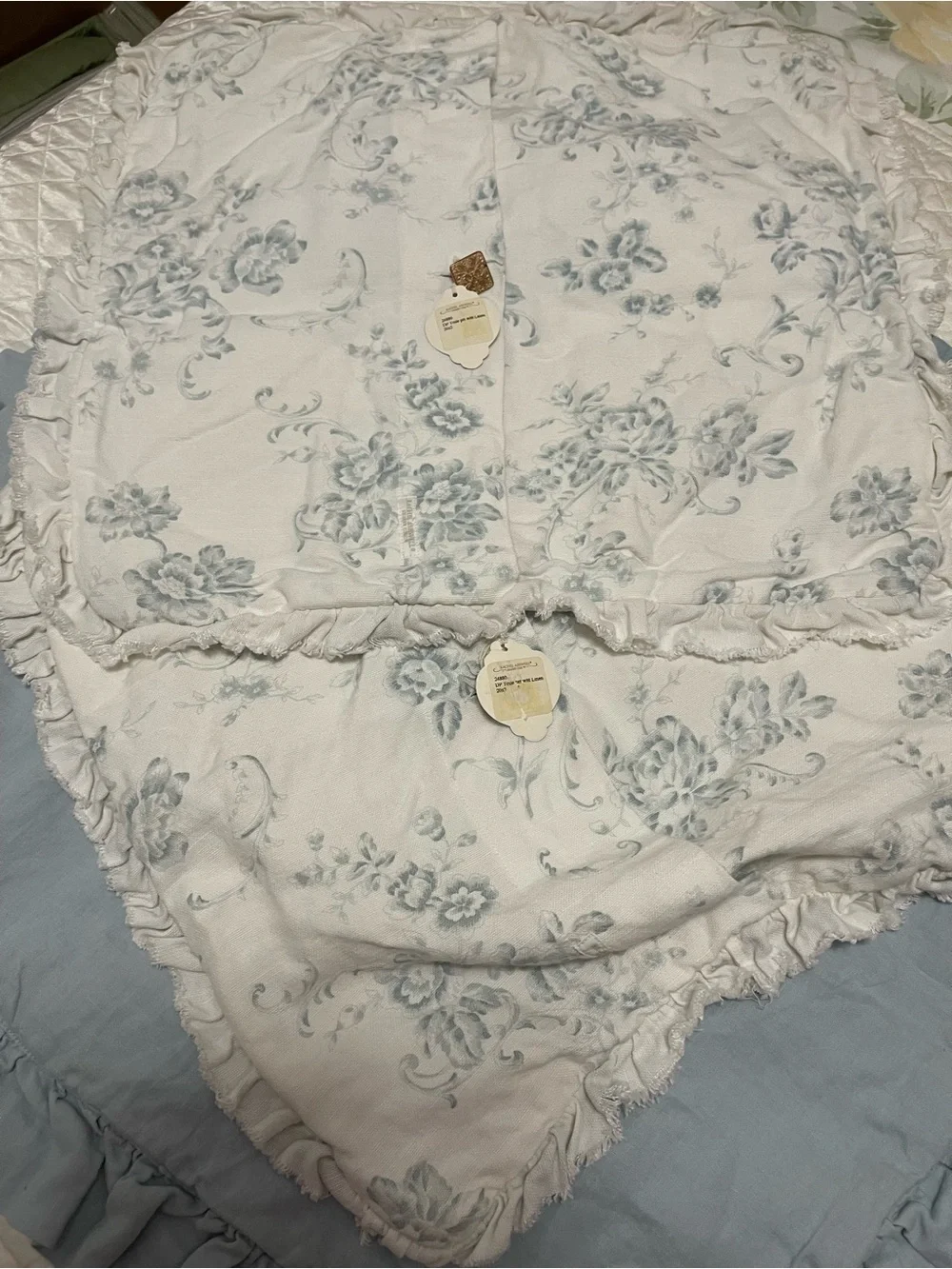 NWT Rachel Ashwell, shabby chic lLINEN  blue  toile 20x20 shams - Picture 2 of 6